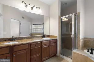 19449 Coppermine Sq, Leesburg, VA 20176 - Photo 29