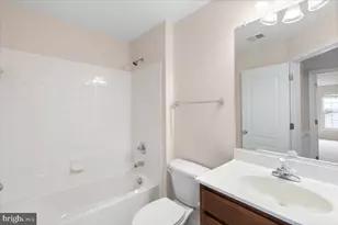 19449 Coppermine Sq, Leesburg, VA 20176 - Photo 41