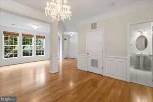 19449 Coppermine Sq, Leesburg, VA 20176 - Photo 11