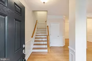 19449 Coppermine Sq, Leesburg, VA 20176 - Photo 3