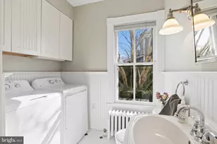 301 E Main St, Purcellville, VA 20132 - Photo 23