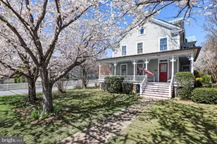 301 E Main St, Purcellville, VA 20132 - Photo 1