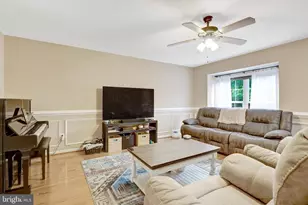 45610 Whitcomb Square, Sterling, VA 20166 - Photo 9