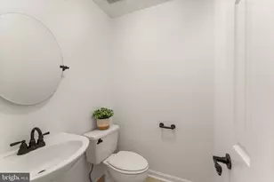 43847 Glenhazel Dr, Ashburn, VA 20147 - Photo 33