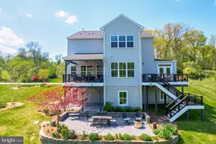 18120 Ridgewood Pl, Round Hill, VA 20141 - Photo 3