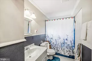 713 W Holly Ave, Sterling, VA 20164 - Photo 17