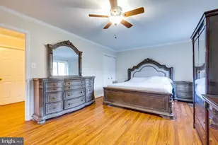 310 Newman Ct, Sterling, VA 20164 - Photo 23