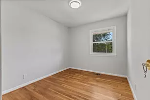 403 W Poplar Rd, Sterling, VA 20164 - Photo 11