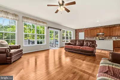 18184 Presidio Place, Round Hill, VA 20141 - Photo 9