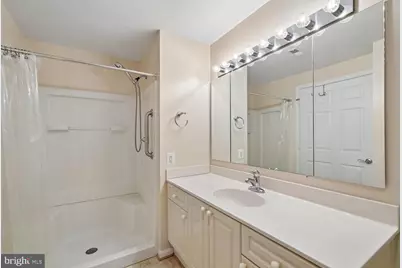 19355 Cypress Ridge Terrace #206, Leesburg, VA 20176 - Photo 37