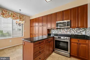 19355 Cypress Ridge Terrace, Leesburg, VA 20176 - Photo 15