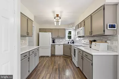 204 Grafton Way NE, Leesburg, VA 20176 - Photo 13