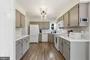 204 Grafton Way NE, Leesburg, VA 20176 - Photo 13