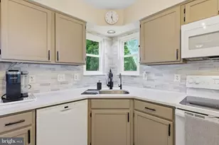 204 Grafton Way NE, Leesburg, VA 20176 - Photo 15