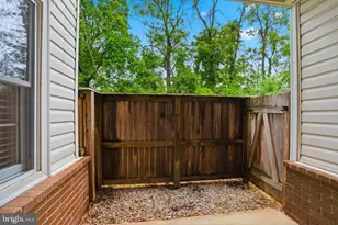 104 Westwick Ct, Sterling, VA 20165 - Photo 17