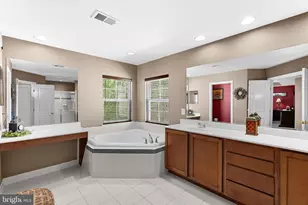 42755 Chatelain Cir, Brambleton, VA 20148 - Photo 33