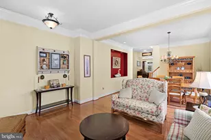 42755 Chatelain Cir, Brambleton, VA 20148 - Photo 5