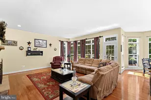 42755 Chatelain Cir, Brambleton, VA 20148 - Photo 17