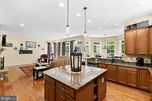 42755 Chatelain Cir, Brambleton, VA 20148 - Photo 9