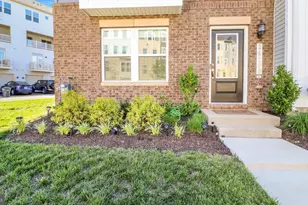 24190 Kilbride Ter, Sterling, VA 20166 - Photo 5