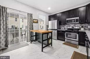 25320 Shipley Terrace, Chantilly, VA 20152 - Photo 13