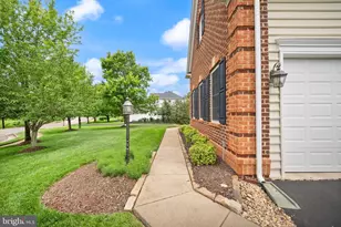 42598 Unbridleds Song Pl, Chantilly, VA 20152 - Photo 5