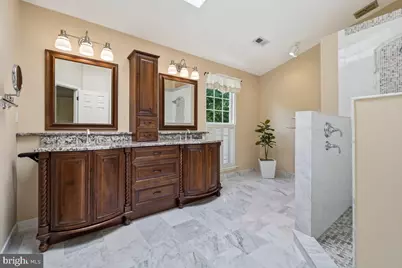 10842 Monticello Drive, Great Falls, VA 22066 - Photo 35