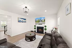25981 Royston Pass Cir, Aldie, VA 20105 - Photo 11