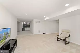 25981 Royston Pass Cir, Aldie, VA 20105 - Photo 35