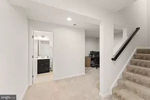 25981 Royston Pass Cir, Aldie, VA 20105 - Photo 31