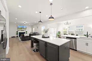 25981 Royston Pass Cir, Aldie, VA 20105 - Photo 5