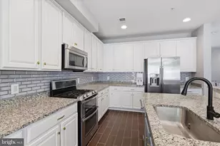 44110 Vaira Terrace, Chantilly, VA 20152 - Photo 3
