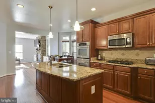 42977 Thornblade Cir, Broadlands, VA 20148 - Photo 11