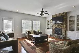 42977 Thornblade Cir, Broadlands, VA 20148 - Photo 9