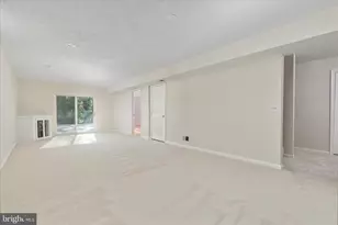 43870 Ludlum Ct, Ashburn, VA 20147 - Photo 41