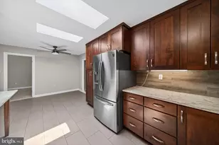 1023 S Hoga Road S, Sterling, VA 20164 - Photo 3