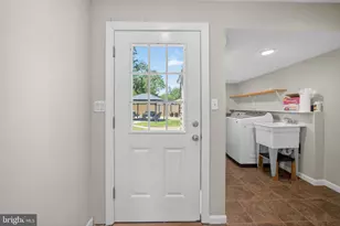 1023 S Hoga Road S, Sterling, VA 20164 - Photo 23