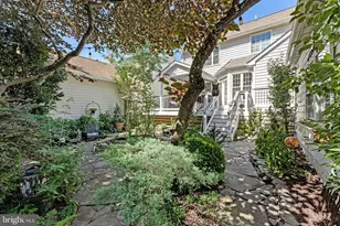 25496 Heathfield Cir, Chantilly, VA 20152 - Photo 39
