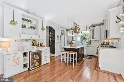25496 Heathfield Circle, Chantilly, VA 20152 - Photo 9