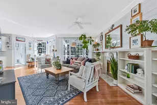 25496 Heathfield Cir, Chantilly, VA 20152 - Photo 11