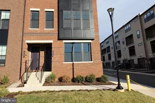 22383 Roanoke Rise Terrace, Ashburn, VA 20148 - Photo 3