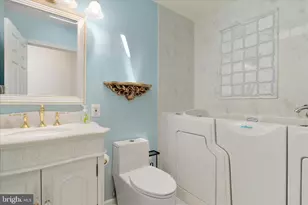 210 S Hughes St, Hamilton, VA 20158 - Photo 13