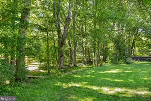 210 S Hughes St, Hamilton, VA 20158 - Photo 23