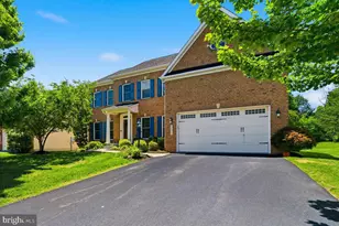 42414 Pine Forest Dr, Chantilly, VA 20152 - Photo 3