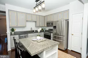 25193 Destination Square, Aldie, VA 20105 - Photo 15