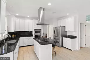 22561 Howardsville Woods Ct, Ashburn, VA 20148 - Photo 15