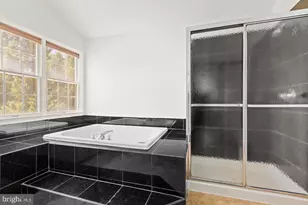 22561 Howardsville Woods Ct, Ashburn, VA 20148 - Photo 31