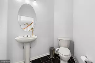 22561 Howardsville Woods Ct, Ashburn, VA 20148 - Photo 13