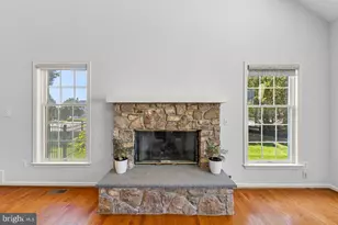 22561 Howardsville Woods Ct, Ashburn, VA 20148 - Photo 23