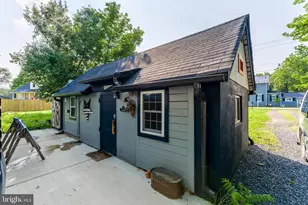 23 S Locust St, Lovettsville, VA 20180 - Photo 9